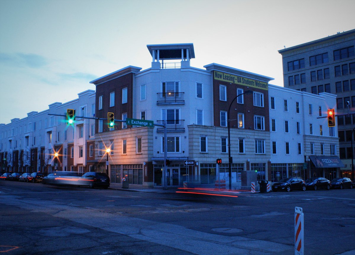 22exchange's tweet photo. Do you know about everything Downtown Akron has to offer? From the Akron Civic, to great restaurants, to 22 Exchange, Akron has plenty of entertainment opportunities. Contact our office to learn more!
•
#DowntownAkron #22Exchange #WeWantYOUat22 #GoZips #AkronCivic #Lockview https://t.co/dy4mtxNyWf