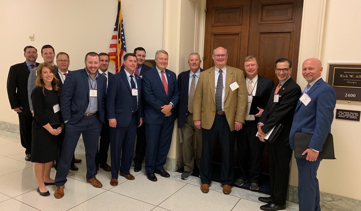 BartlettWest's tweet image. As part of Railroad Day on Capitol Hill, Bartlett &amp;amp; West's Jeff Jones (far right) and several others from the rail industry had a great discussion with Representative Rick Allen (center w/ red tie) from Georgia. @ASLRRA #railday2019 #forwardtogether @RepRickAllen