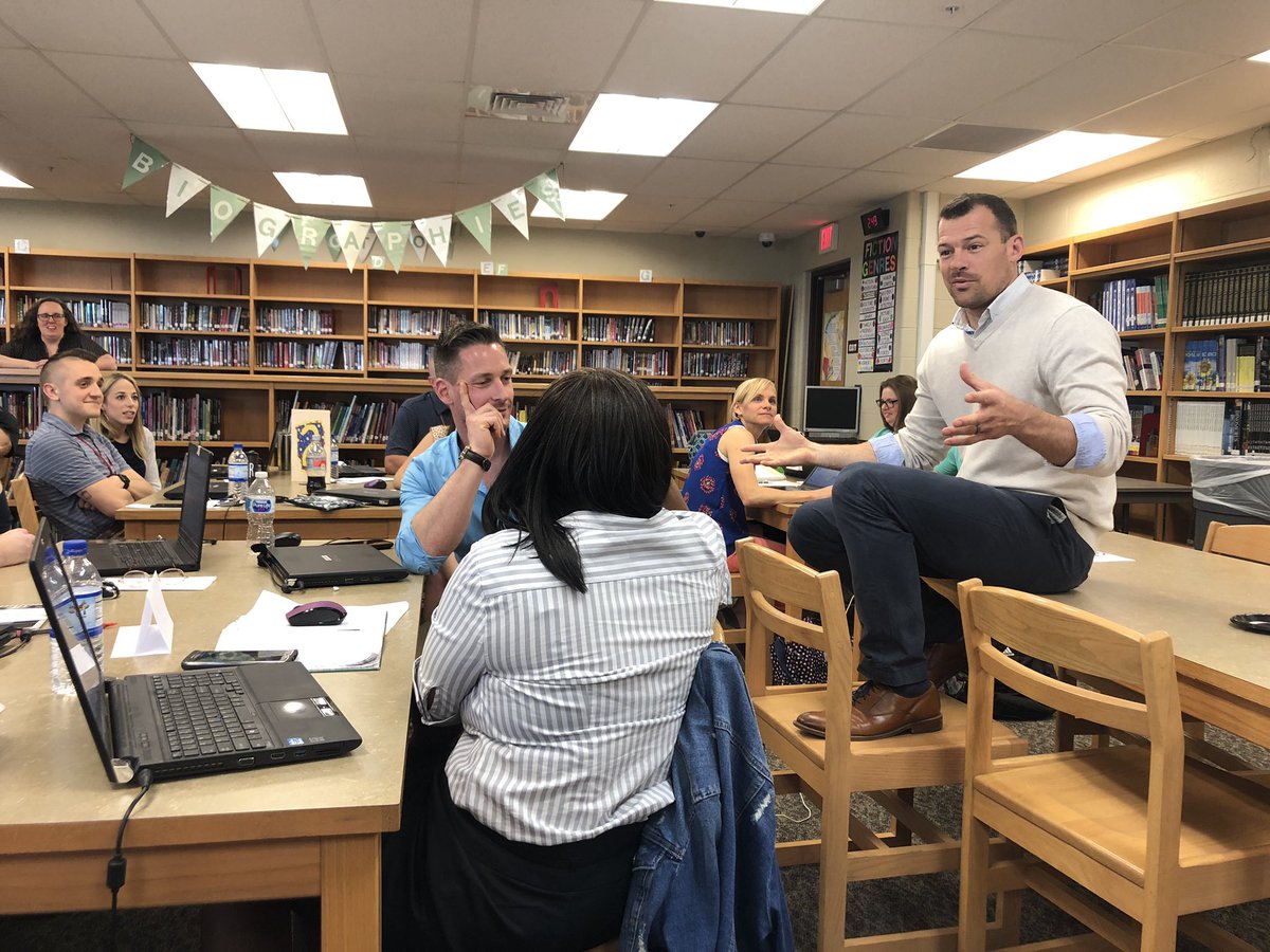JRyabyy's tweet image. Welp. We ended the year for our digital cohort trainings with another fabulous story from @Wes_Kieschnick . Can’t wait to continue the collaboration next year with all these fantastic Ts. Thank you Central Dauphin SD for investing in us! #cdsdchat #boldschool @PamEllsesser