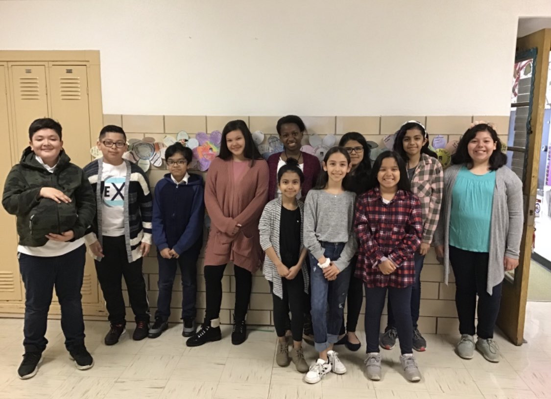 Mrs_Patterson5's tweet photo. These kids dressed like me today and I’d say they nailed it! #TeacherAppreciationDay @D83Shines @RoySchoolBulls https://t.co/e6dJSZ6QJo