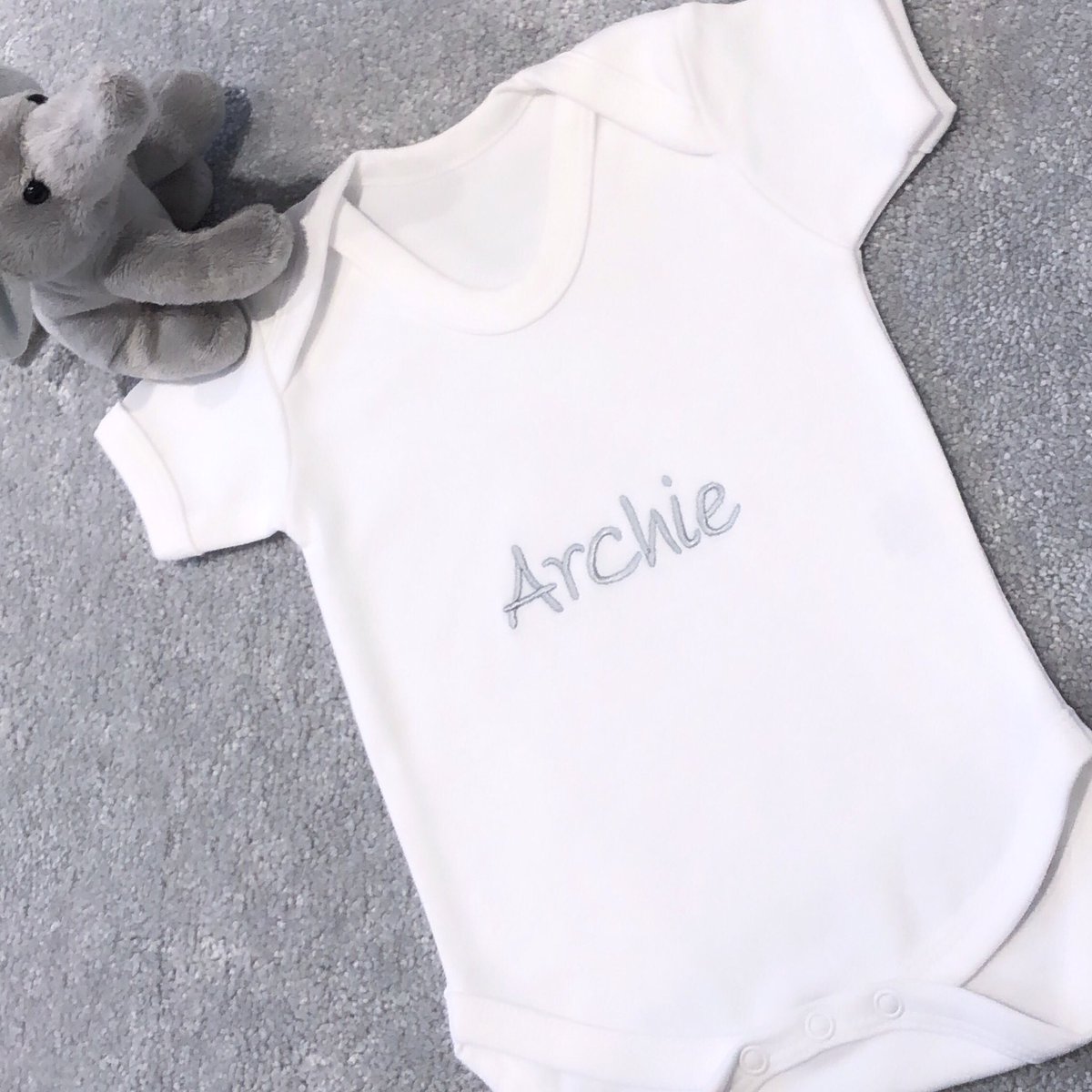 EarlyYearsGifts's tweet photo. ❤️ Welcome to the world Archie Harrison Mountbatten-Windsor 👑 🍼 ❤️ 
#earlyyearsgifts #royalbaby #PrinceHarry #MeghanMarkle #MeghanAndHarry #prince #princess #babysussex https://t.co/NJV34FxXUn