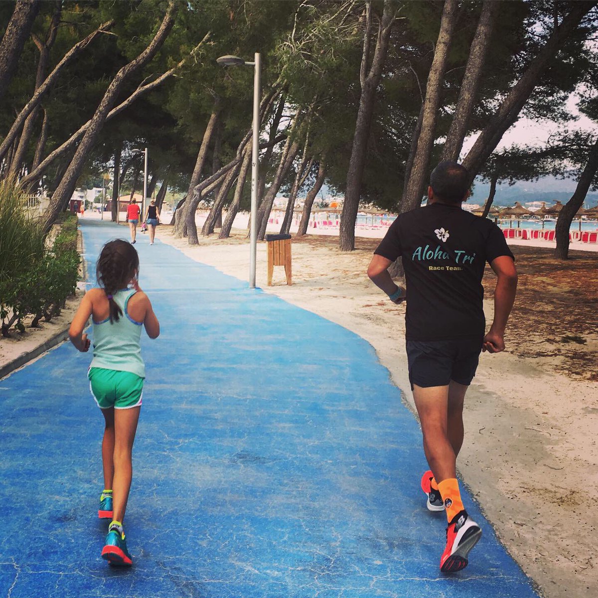 The #AlohaTri family acclimatising with a run ahead of #ironmanmallorca on Saturday..

#ironmancoach #triathlon #IM703mallorca #uktrichat