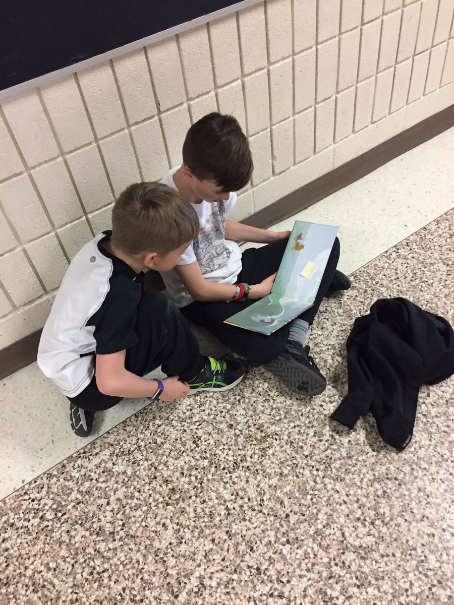 MrAngeloCosta's tweet image. Learning and sharing in pairs...#STMTCourtice #PVNClearns