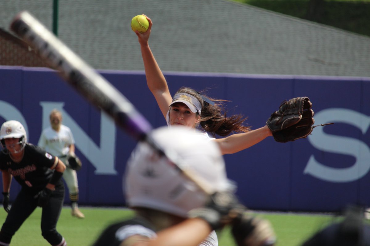 CAASports's tweet photo. Check out some of the photos from #CAAChamps game 1 

@CofCSoftball vs @DrexelSoftball 

GALLERY: https://t.co/Eun3vGNkgc https://t.co/mg3Ue3ZheE