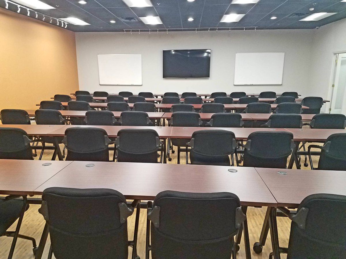 TidewaterPMgmt's tweet photo. The multi-purpose room is set-up and ready! We can't wait to use this for all of our upcoming education and training sessions! #favoriteroomintheoffice #education #tidewaterfamily #teamtidewater https://t.co/dQQbA4qBYT