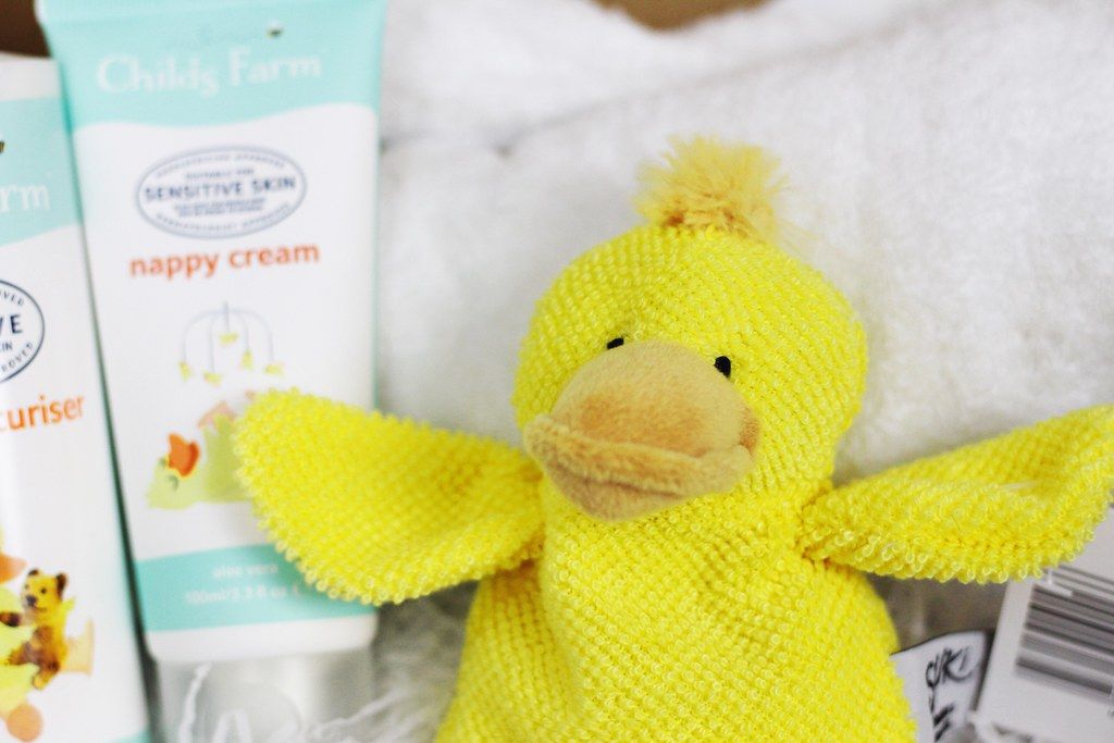 prettygreentea's tweet photo. Gift Sample. There's a new post on PGT about this cute Bath Time Gift Box from @InterGift_ https://t.co/CtmFvdVjvT https://t.co/wmRjffo6wm