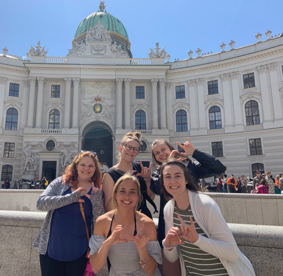 ThetaPsiFoxes's tweet photo. Just some foxy ladies strolling the streets of Vienna #YCStudyAbroad2019 https://t.co/lssiLJT2im