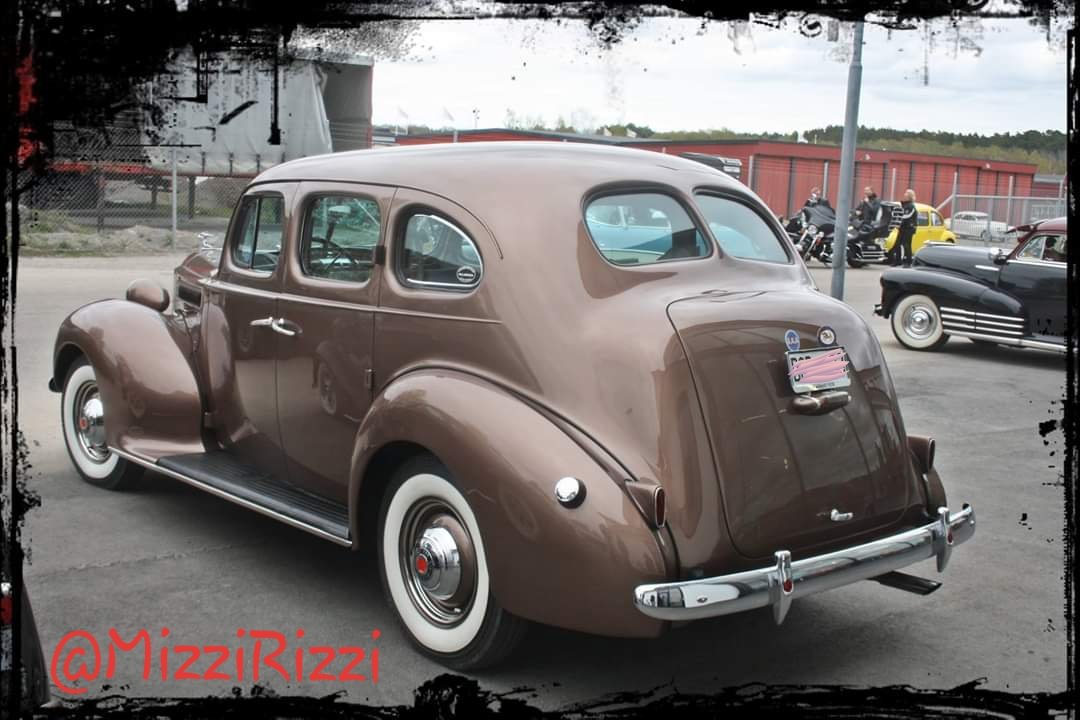 mizzi_rizzi's tweet photo. Packard 1700 Touring, 1939.

Mel's garage i Enköping, Sweden, 2017.

Copyright: MizziRizzi
#packard1700Touring
#Packard1939 https://t.co/CcERVFMOA1
