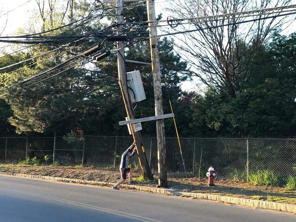 adamkratch's tweet photo. @zackjewell @VerizonSupport @VerizonSupport @zackjewell @hans.vestburg another one of your poles on grove street in Watertown looks very safe. https://t.co/rw7du5O54t