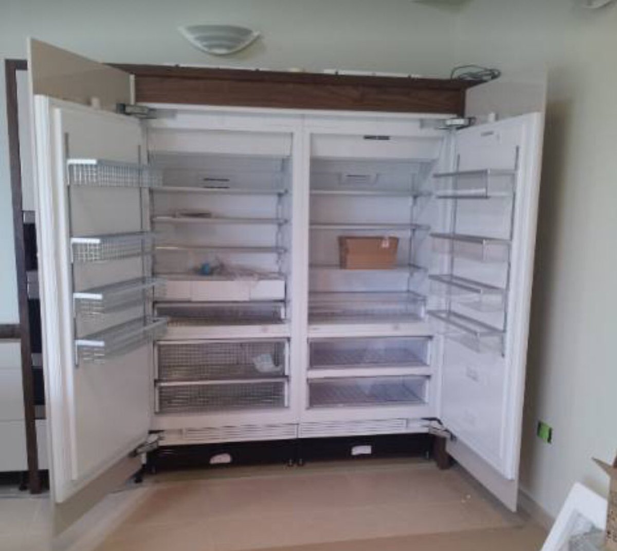 fitter_chris's tweet photo. Monster fridge anyone?!! 

#kitchen #kitchenfitter https://t.co/GlEYIMiwqI