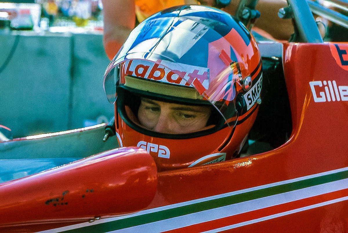 Stuart_Dent's tweet photo. Remembering the awesome talent that was Gilles Villeneuve, thirty-seven years after he left us, with the last photo I ever took of him; on the grid at Caesar’s Palace in Las Vegas, 1981

🇨🇦 #F1 #SalutGilles https://t.co/KwsbPiB4UT
