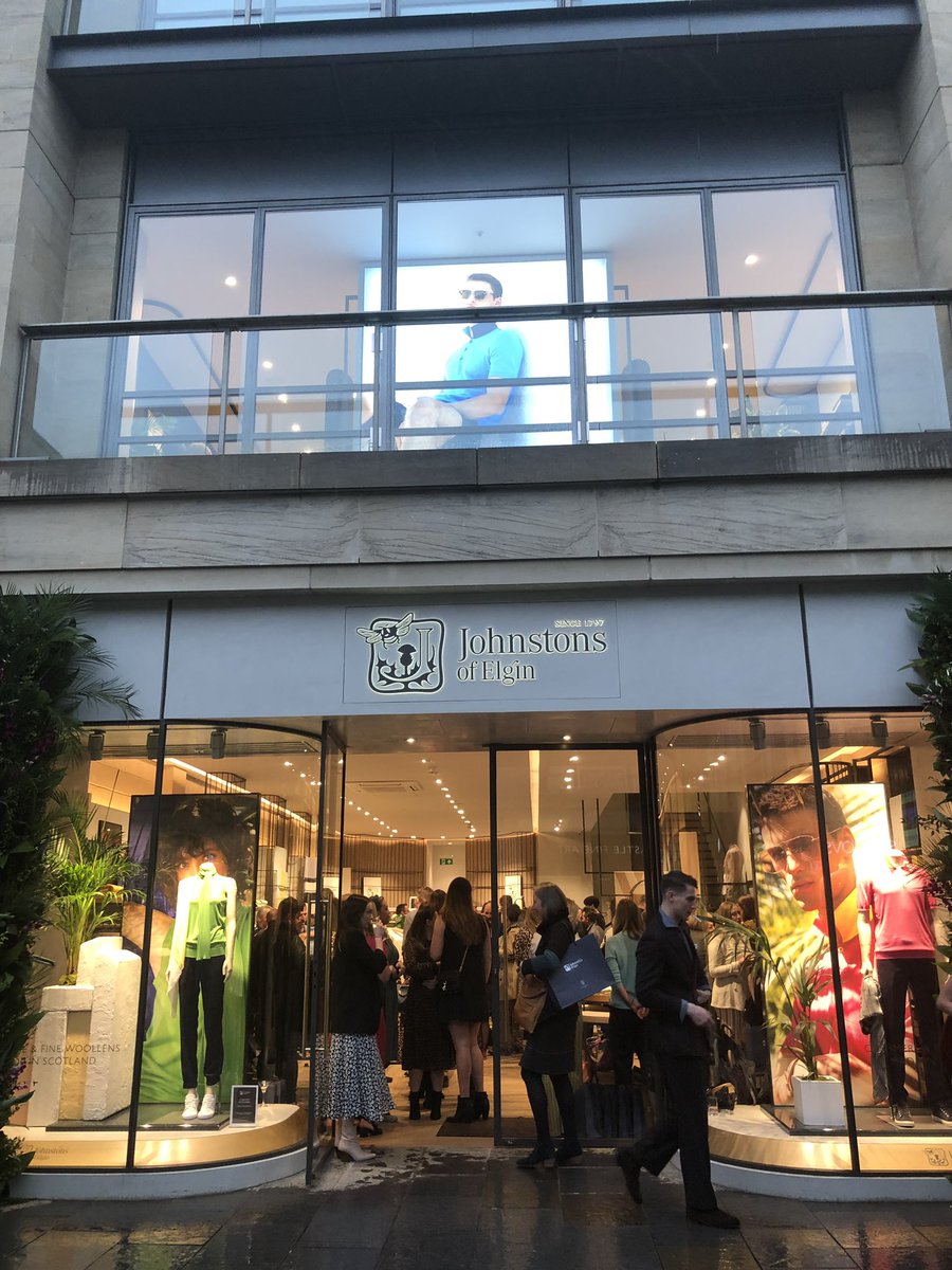 AngusRobertson's tweet photo. Fantastic opening night for the beautiful new @Johnstons_Elgin store in the heart of Edinburgh. Congrats to Jenny, the whole Urquhart family and Johnstons team. #Edinburgh #MultreesWalk #Johnstons #Cashmere https://t.co/xh1F2DJQ3P