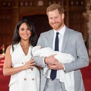 Duke and Duchess of Sussex preserved a royal tradition when #RoyalBaby #Archie made his first public appearance in a merino wool shawl knitted by family run company, GH Hurt &amp; Son, based in #Chilwell #NG9 #Broxtowe