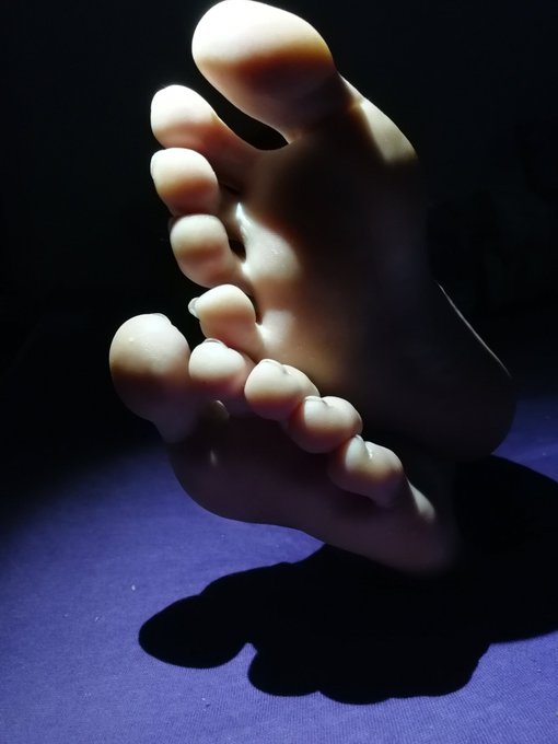 Allez, bande de merdes, venez renifler. Come on, bags of shit, come and sniff.  #foot #feet #footfetish<a href="/tag/footfetish"class="tags"><span>#footfetish</span></a><a href="/tag/feet"class="tags"><span>#feet</span></a><a href="/tag/foot"class="tags"><span>#foot</span></a><a href="/tag/slave"class="tags"><span>#slave</span></a><a href="/tag/pigeon"class="tags"><span>#pigeon</span></a><a href="/tag/findom"class="tags"><span>#findom</span></a>