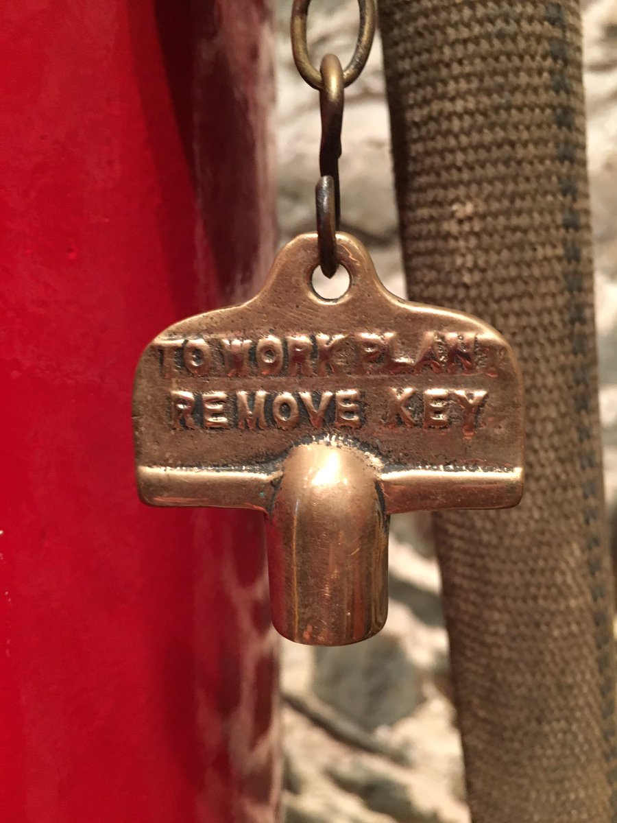 UKREST0RATI0N's tweet image. Thank you very much @SHAC_Curator, we love her! #Shell #ShellHeritage #Shellmex @Shell