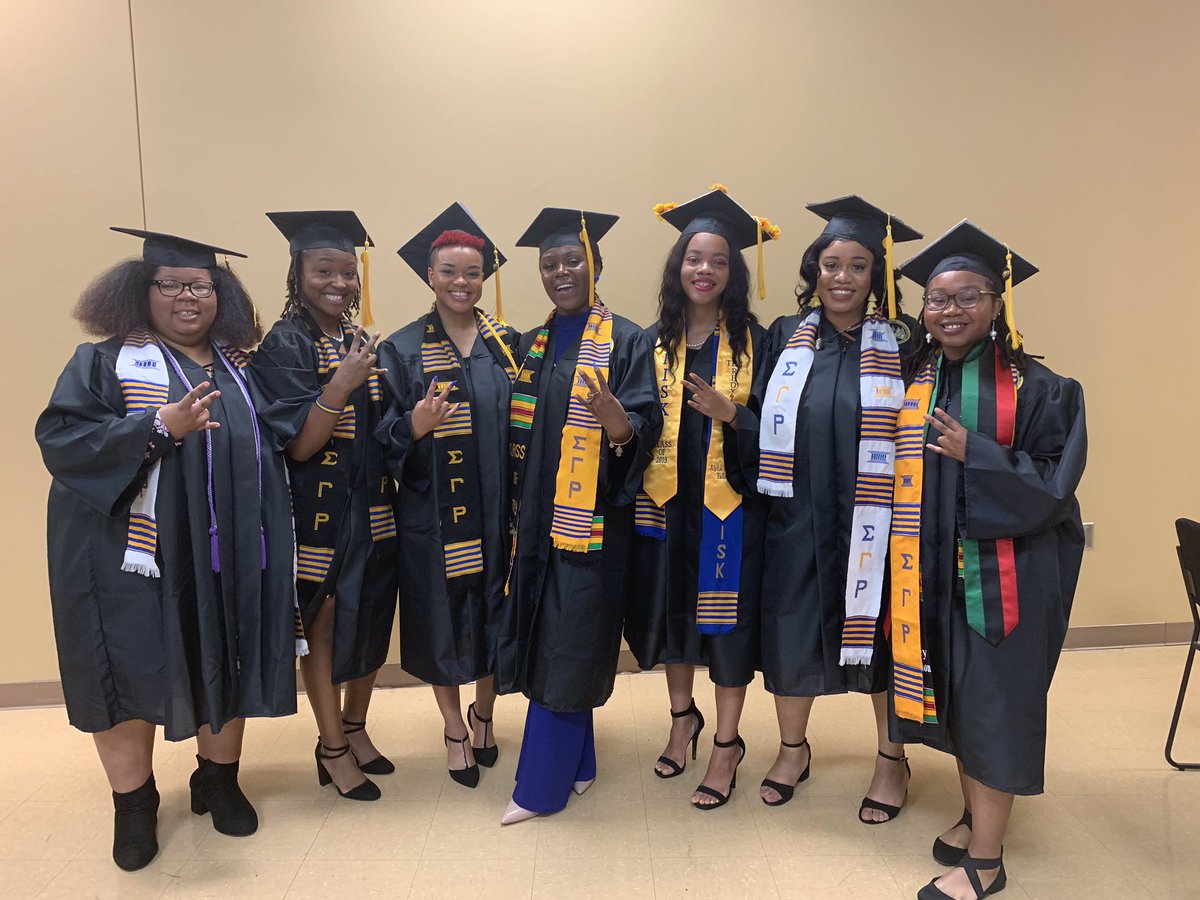 AY_poodles's tweet photo. Congratulations to all of our 2019 Alpha Upsilon graduates! 💙💛
#Fisk2019 #theonlywAY https://t.co/oXkQwqxqId