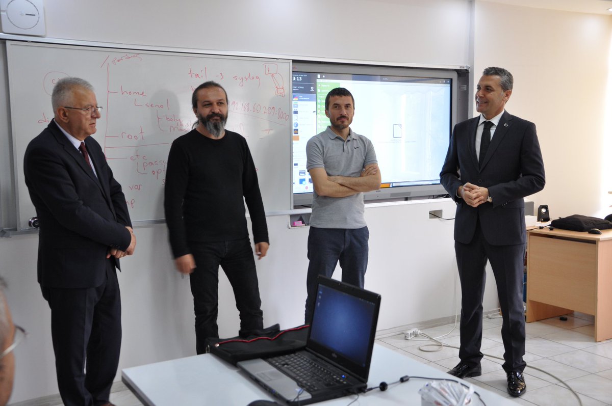 Pardus's tweet photo. @tcmeb öğretmenlerimizle #Pardus eğitimlerimiz devam ediyor. 
Pardus'a göç konusunda öğretmenlerimize destek olan Bolu İl Milli Eğitim Müdürü @yasintepe, BT Öğretmenlerimiz ve katkı sağlayanlara teşekkür ederiz.@MEMBolu @egitimbilisim @mebfatih #ETAP #gnulinux #gnu #Linux #debian https://t.co/gXJFRJG3NE