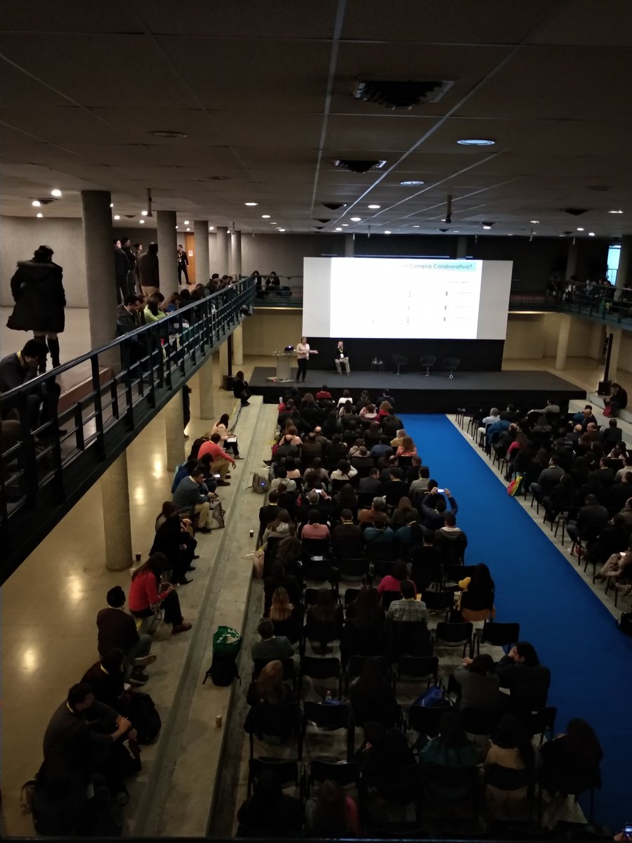 ExpoFemer's tweet photo. ¿Cómo participar de una compra colaborativa? Excelente charla impartida por Paula Moreno, de la Dirección @ChileCompra #ExpoFemer https://t.co/BO8LvdCL41