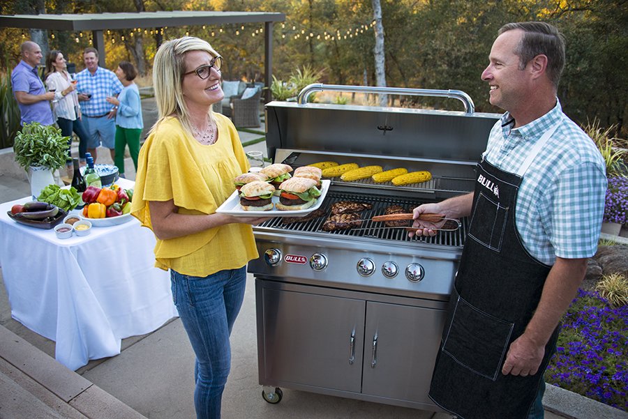 BullOutdoor's tweet photo. It's Wednesday and the weekend is right around the corner with a forecast of great grilling! Experience the the quality and craftmanship of a premium Bull Grill at a dealer near you.
#KnowBull #BullGrills #BullBBQ #GrillForGood https://t.co/2KWY8ZG86B