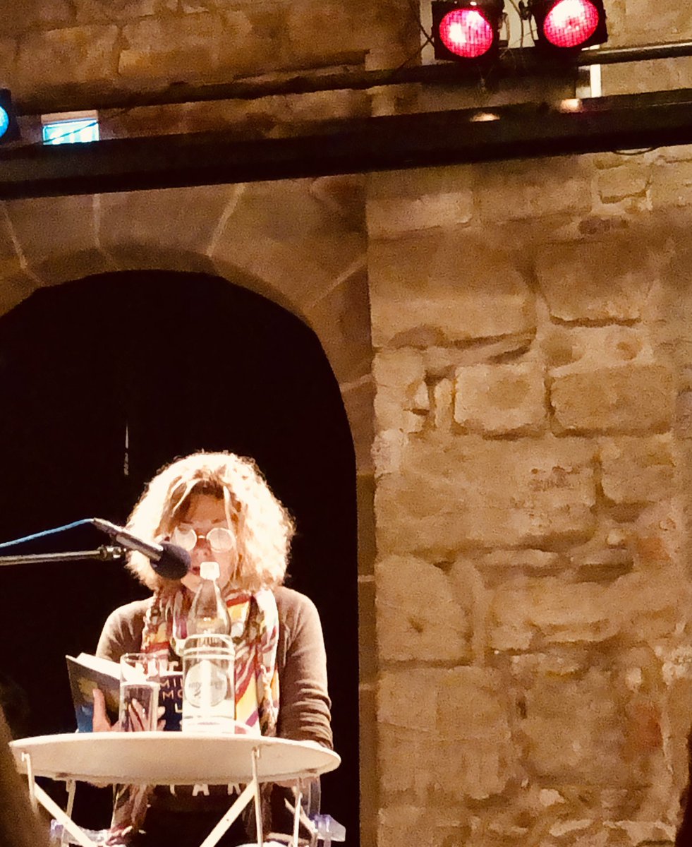 PegasusAktuell's tweet image. Kleine Lesungen an verregneten Abenden nach langen Arbeitstagen - schlicht erholsam. Heute dank #MilenaMoser