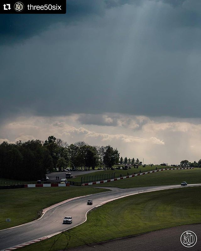 utoArchitecture's tweet image. #Repost Amazing photo of #BlackPigA35 by @three50six (@get_repost) #HRDC @peter250f
・・・
Just perfect dramatic weather at Donington on Saturday for the #doningtonhistoricfestival  #vintageracing #classicracing #motorsport #classictouringcars #gtandspo… bit.ly/301vcTT