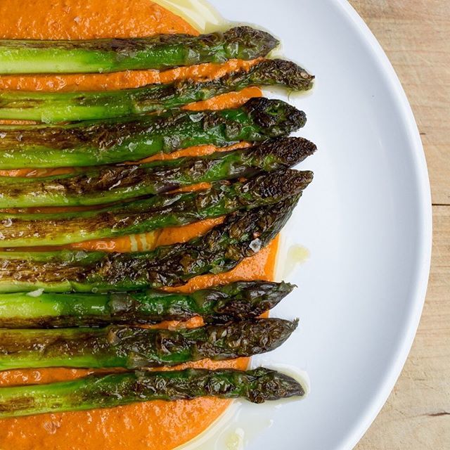 Asparagus a la Plancha with 
romesco is back <a href="/pollobravopdx/">Pollo Bravo PDX</a> Don’t wait!  Asparagus season doesn’t last long! 📷: @alanweinerphotos bit.ly/2JA9L6H