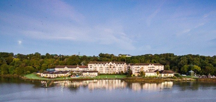 Thetaste_ie's tweet photo. RT! Win a 3 Night Midweek Stay for Two People in the 4 Star Ferrycarrig Hotel 😍 https://t.co/IxwR4Zt9pe https://t.co/gFFAKIKKCm