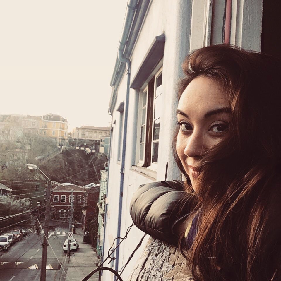 L A G A D E S (@encarnaanillo) on Twitter photo 🥰 Saludos desde Valparaíso ♥️ Muy contenta por las dos fechas que se vienen: El 11 de mayo en el <a href="/curico_teatro/">Teatro Provincial Curicó</a> a las 20 hs y el 14 de mayo a las 19:30 hs en el <a href="/teatrochillan/">@Teatro Municipal de Chillán</a> ¿Nos vemos allí? 🥰 Saludos desde Valparaíso ♥️ Muy contenta por las dos fechas que se vienen: El 11 de mayo en el <a href="/curico_teatro/">Teatro Provincial Curicó</a> a las 20 hs y el 14 de mayo a las 19:30 hs en el <a href="/teatrochillan/">@Teatro Municipal de Chillán</a> ¿Nos vemos allí?