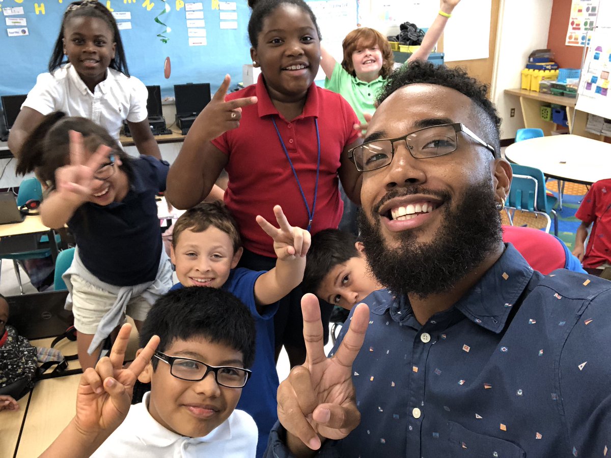 mrjonesteaches_'s tweet photo. So proud of these 3rd graders for working their tails off preparing for testing this week!
What an honor it is to be your teacher and watch each and every one of you grow! You did it kiddos ❤️
#slaytheFSA https://t.co/FcYRKSNxus