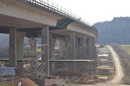 A 45: Talbrücke Münchholzhausen fertiggestellt: wetterauer-zeitung.de/587106