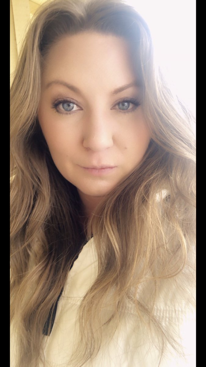 merakisalonor's tweet photo. ✨MERAKI TEAM✨🌸  Karlina Olivas has owned her own salon for the past 4 years and is exciting to be joining Meraki! She is licensed in Nail Technology and Esthetics.She offers services for natural nails including manicures, pedicures, acrylic dip, and hard gel over lay. https://t.co/ip0H8jUVP1