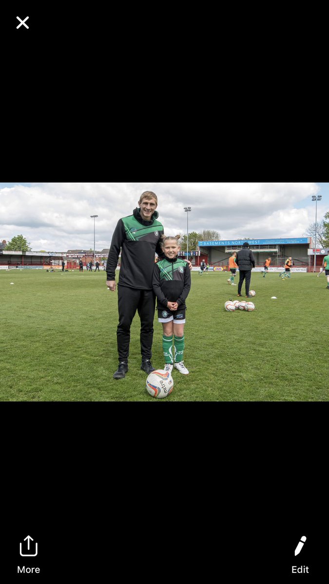 wayneg4's tweet photo. @1874Northwich @Joa1210 @VickiEngland74 Beaming smile from Alice pre match as she poses with @Markj0386 #minigreen #Sheis74 #Youreds https://t.co/Fz0qZK5bbp