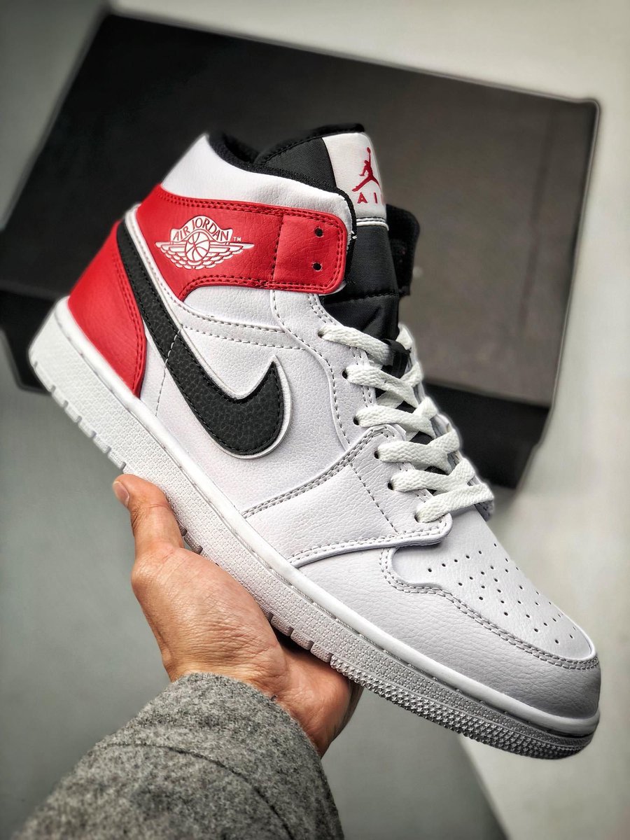 nike air jordan 1 mid canada