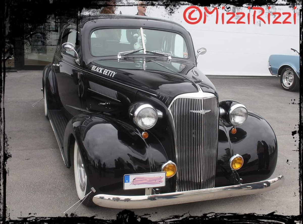 mizzi_rizzi's tweet photo. Chevrolet 2D Coupe 1937

Mel's garage i Enköping, Sweden, 2017.
#Chevrolet1937

Copyright: MizziRizzi https://t.co/4oBkp0sClK