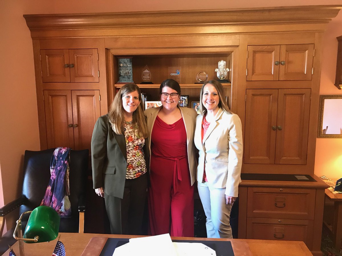EAHSCuyahoga's tweet photo. Thank you @nickieantonio for taking the time to learn about the work of @EAHSCuyahoga to make sure our young children are given the healthiest possible start. #GroundWorkSummit2019 https://t.co/4RNkiUySiW