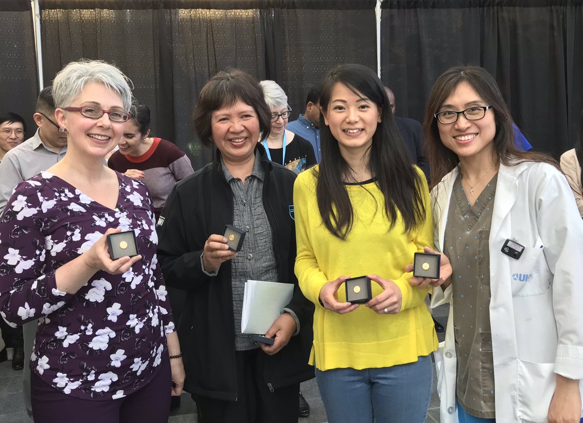 OsteoUHN's tweet image. Congratulations to our staff Judy, Cherry, Anny and Queenie for reaching a milestone #LongServiceRecognition @UHN @OsteoUHN @UT_CESHA