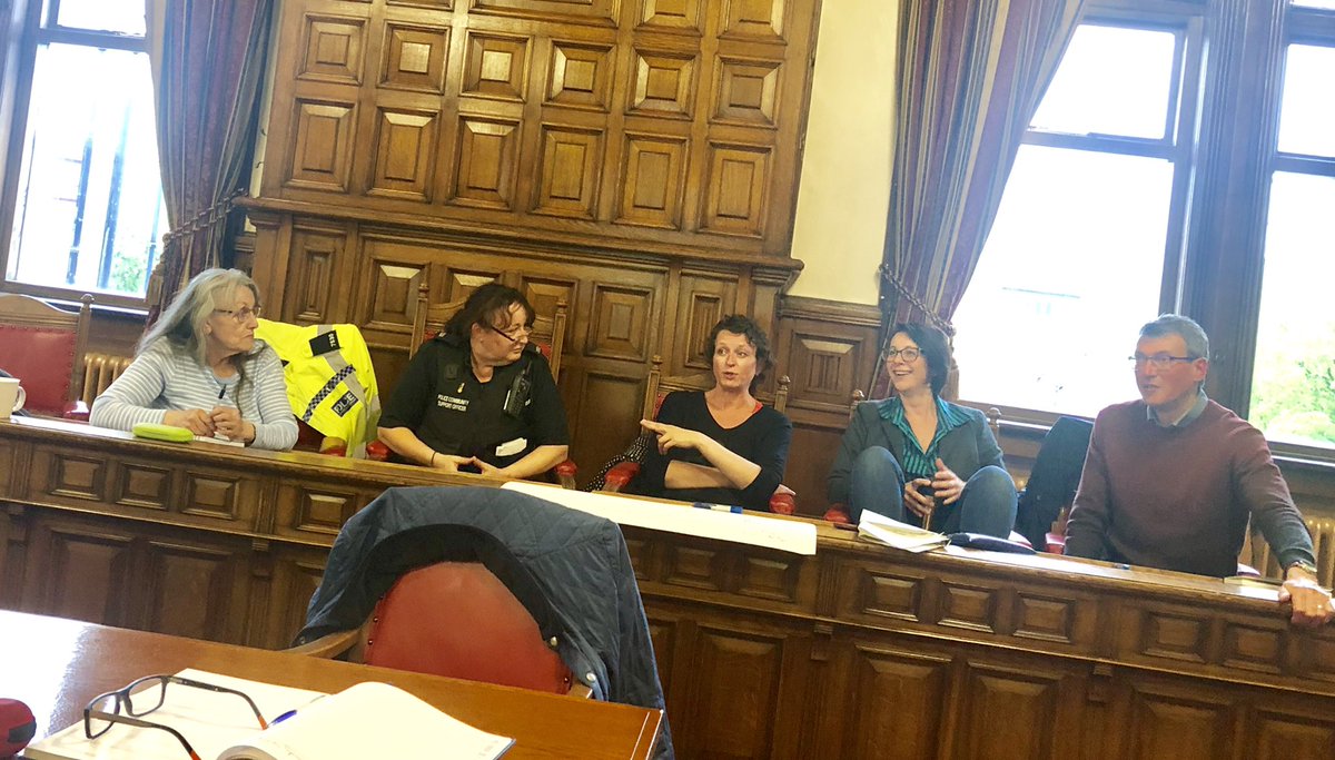 Colne_BID's tweet photo. Thanks to MJ & Paul from @creativ3council for tonight’s excellent place branding workshop for #colnebid . Looking forward to the ideas you come back with . https://t.co/sdwspvRN6r