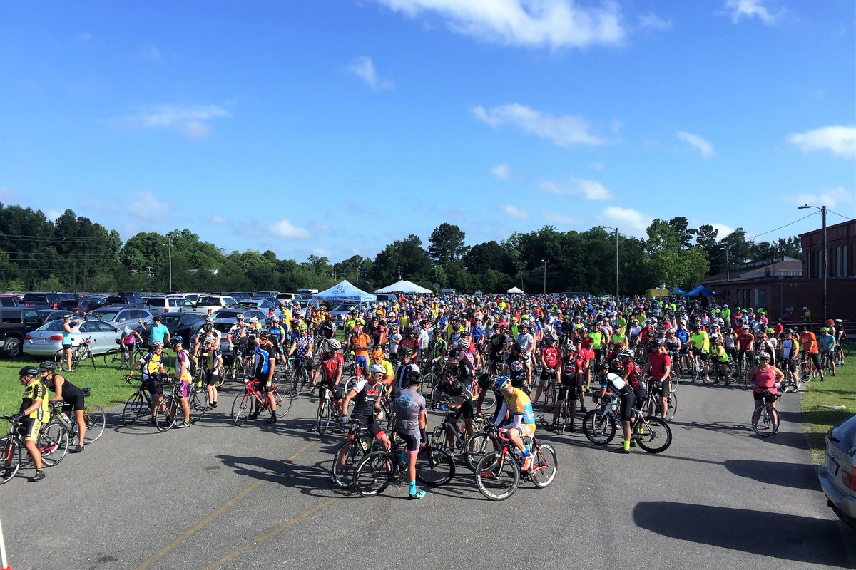 Blueberrytown's tweet photo. Have you registered for the Tour de Blueberry yet? If not, hop on over to our website to skip the line and register before the event! The Tour de Blueberry begins at 8:30 am on Saturday, June 15, at Burgaw Middle  School and includes multiple routes for all levels of experience! https://t.co/gaVjL9pro9