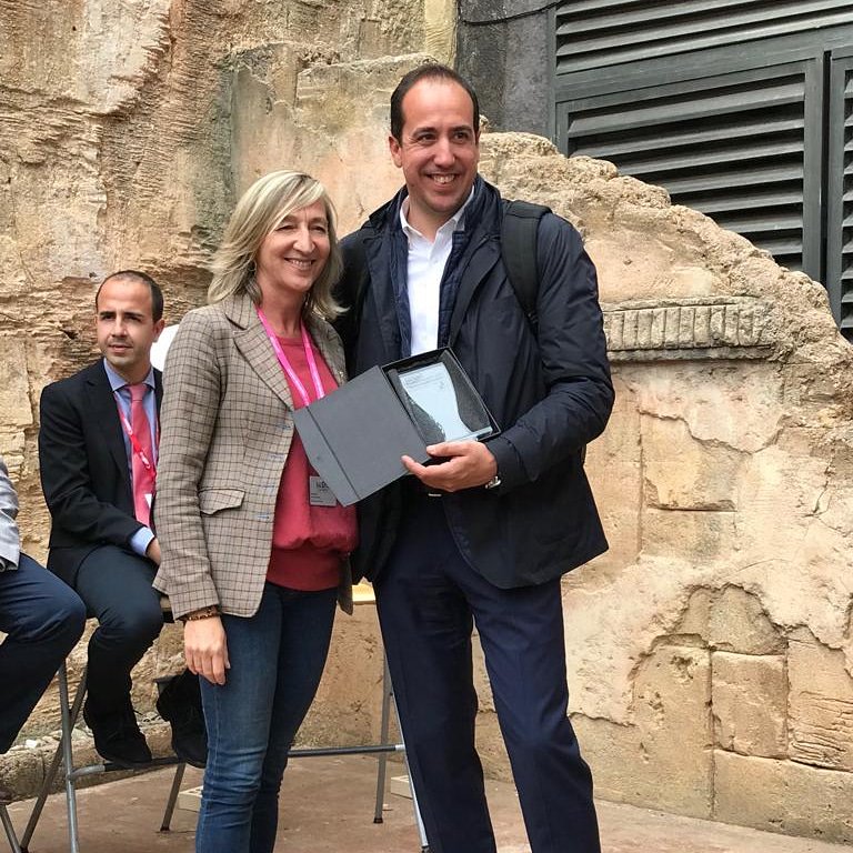 pepbudi's tweet photo. Tot un honor poder rebre el premi al millor projecte en gestió de dades al Congrés #LocalTIC2019  #datadriven #opendata #egov #ogov
Gràcies a totes i tots els que ho feu possible @TGNAjuntament https://t.co/WMBgTroNd8