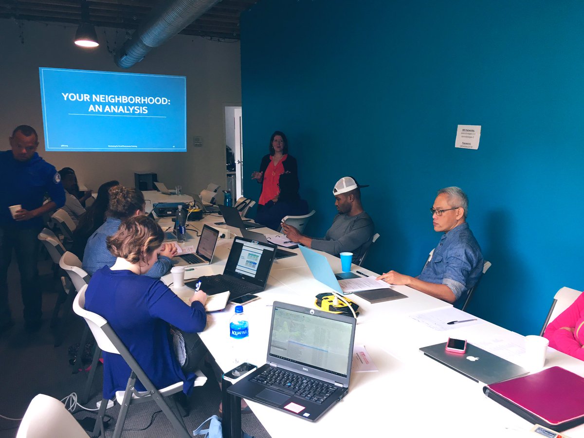 SmallBizDC's tweet image. Today, @DistrictBridges hosted #marketing workshop for Columbia Heights/Mount Pleasant Main Street and Lower Georgia Avenue Main Street businesses. What a great turnout! #DCSmallBizWeek