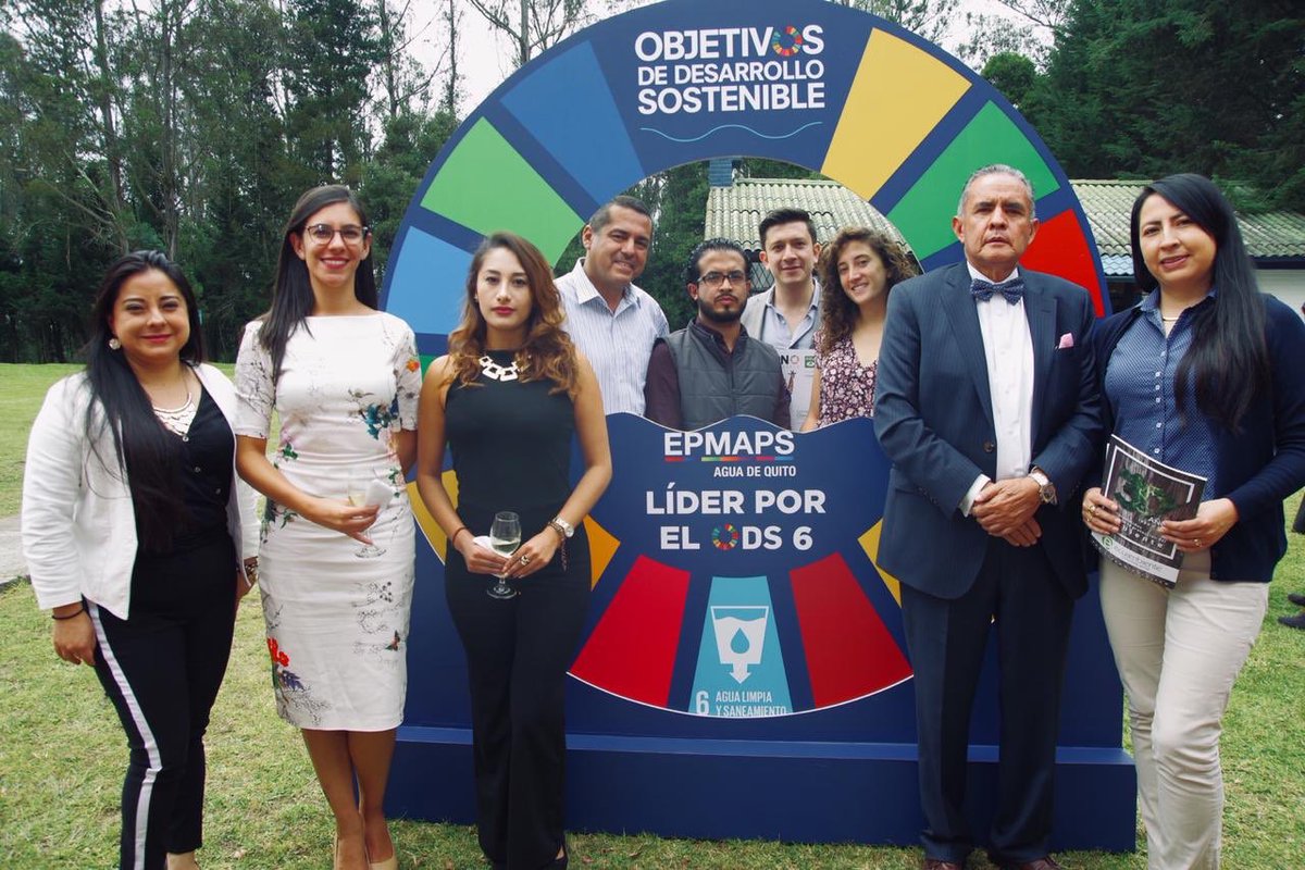 PactoGlobalEcua's tweet photo. “Agua limpia, agua pura”. Ese es el lema de la mesa de trabajo por el #ODS6. 

👏🏼Felicitamos el involucramiento de todos los participantes que demuestran convencimiento por un mundo #sostenible a través de acciones responsables con la sociedad y medio ambiente

#LíderesPorLosODS https://t.co/7Xtnm80b0j