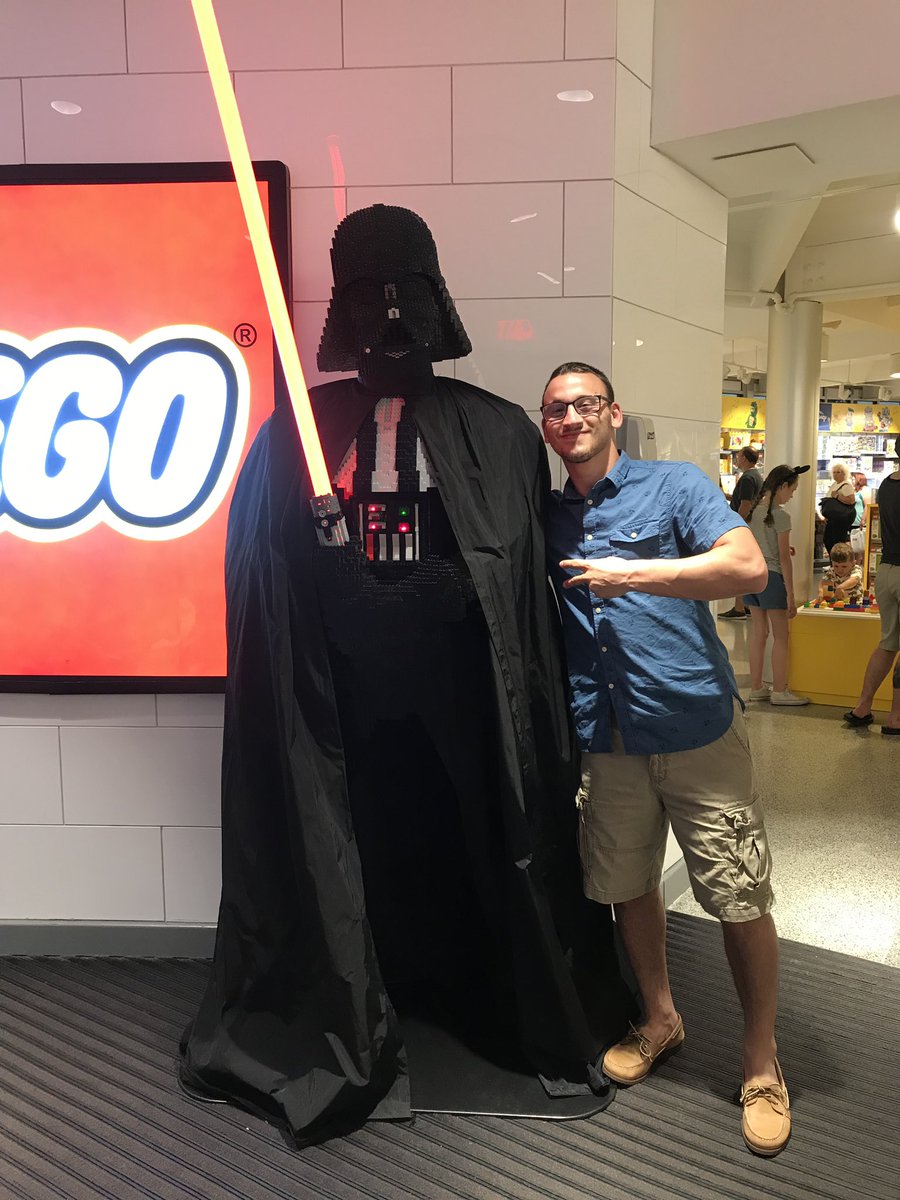 Nuttbuggets's tweet photo. Met my idol last weekend https://t.co/0rfQNMROHc
