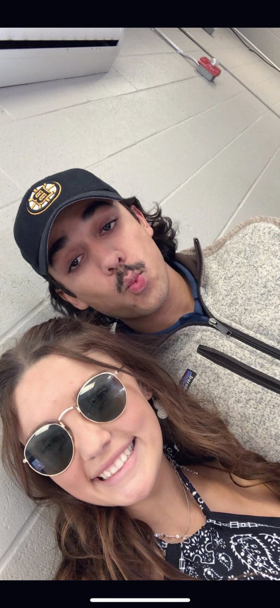 juliaivy16's tweet photo. Happy Birthday @gaitken19!!! Thanks for being a great friend, hope you have a great day 💗 love you lots 🎉🤩🎈 https://t.co/XcwEcrE1Ay
