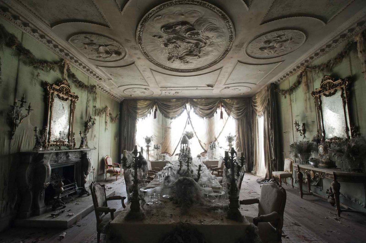 InUrFaceHorror's tweet photo. Would you have dinner here?
I would. #oldhouse
💀
🏡
🍴
#creepy #diningroom #dinner #messhall #creepyhouse #hauntedhouse #creepy #scary #haunted #house #scarythings #creepythings #creepystuff #horrorfans #horrorcommunity #horrors #horror https://t.co/Vkc266my7w