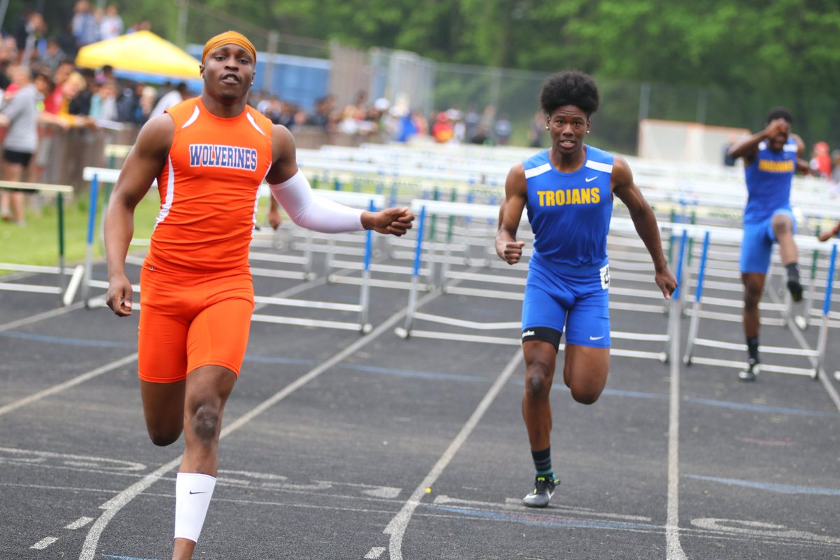 Mocorunning's tweet photo. Amadou Silimana of Watkins Mill is the 110m hurdle county champion, unofficially 14.2h https://t.co/8Qpu1lZkxd