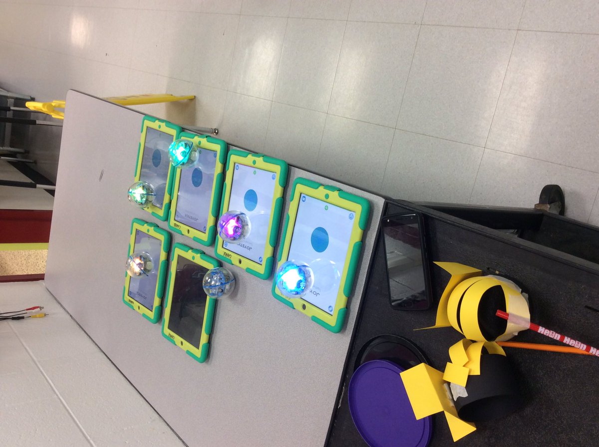 STEMjmgray's tweet photo. @SpheroEdu @alfrank21 @CanterburyD47 having fun with our pollinators!! https://t.co/K84Dx5qyo6
