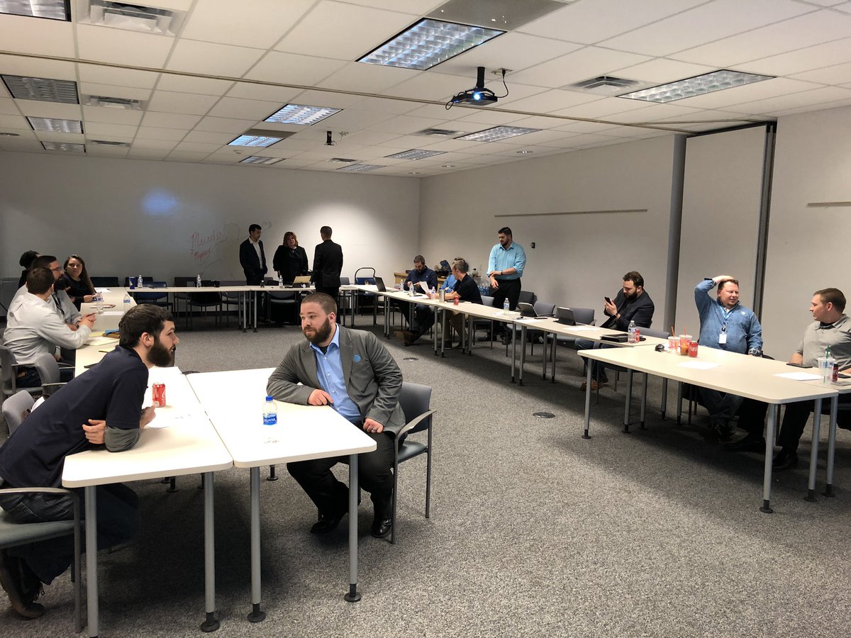 Great day developing our future leaders here at the acceleratiOHn program for #TeamSMAC 🔥💪🏻#OHPAcalylse #dOHminators #winthewhOHlething