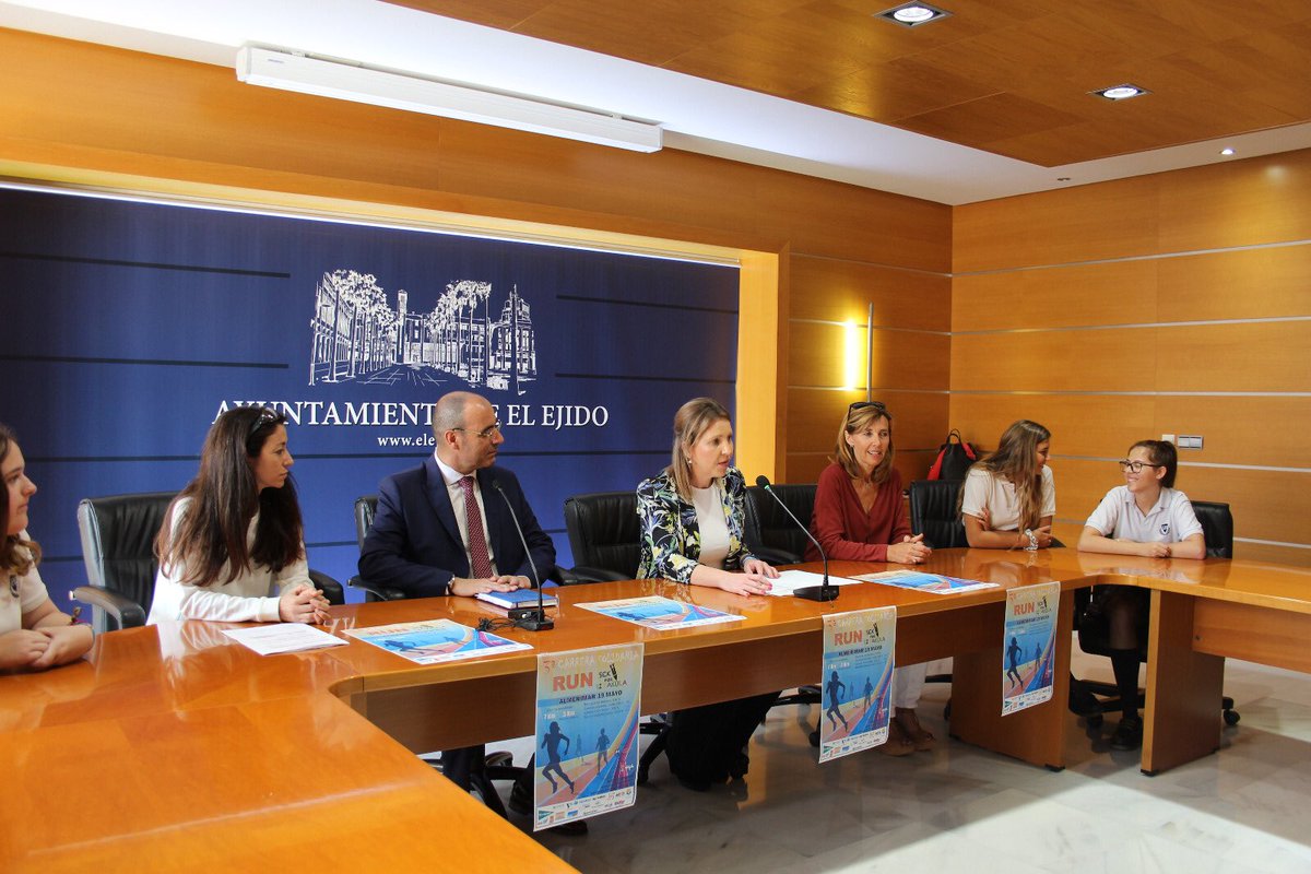 siyakulaproject's tweet photo. Today, we attended a press call at the town hall in El Ejido to promote the 3rd “Run for Siyakula” race that will be held next Sunday the 19th May. @sekalboran @institucionsek https://t.co/TG6op85DRI