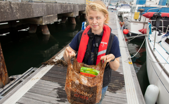 play_fm's tweet image. Según estudio, las bolsas "biodegradables" siguen intactas luego de 3 años en el mar playfm.cl/playfm/noticia…