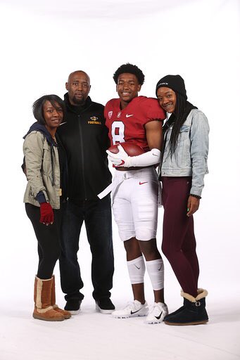 brandon8jones's tweet image. God is good God is great I thank you for another day🤞🏿#CardClass20 #NerdNation🤓